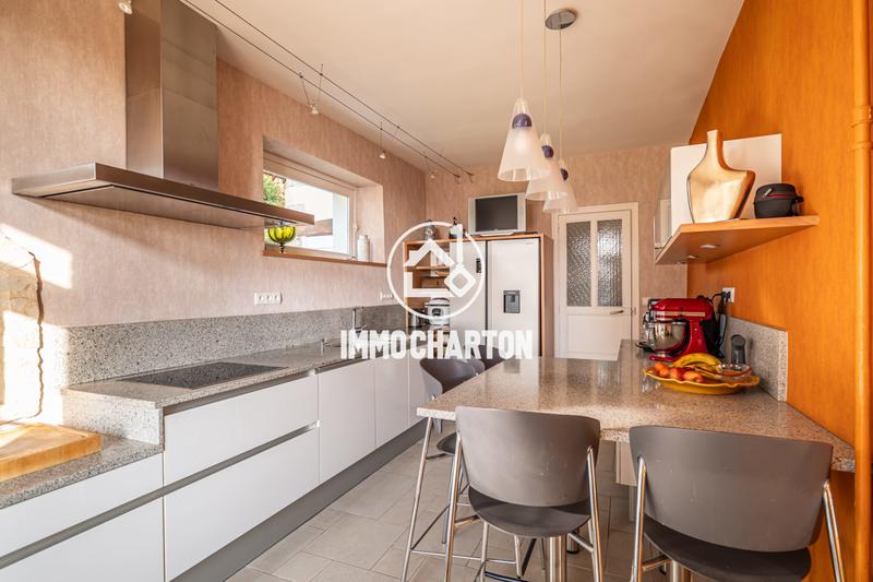 Maison ancienne - 220 m² - 8 pièces