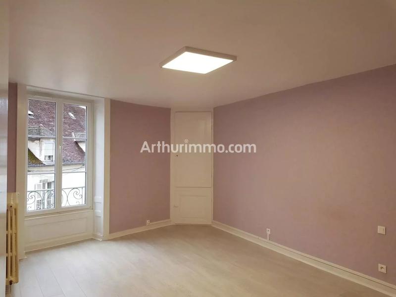 Appartement - 80 m² - 3 pièces