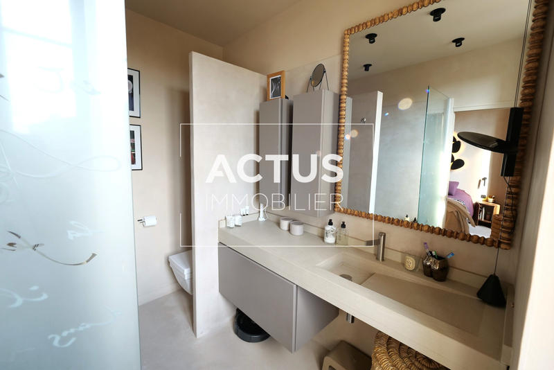 Maison - 182 m² - 7 pièces