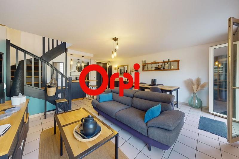 Maison - 98 m² - 5 pièces