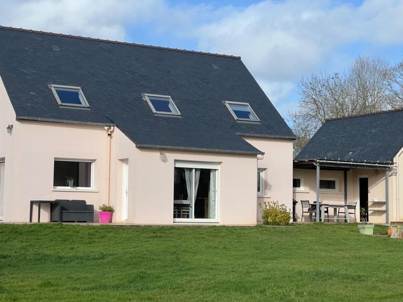 Maison - 147 m² - 8 pièces