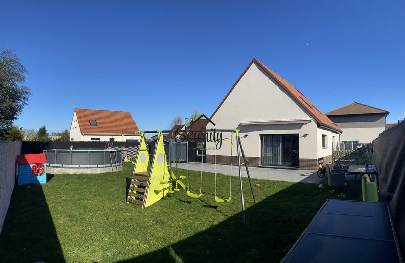 Maison - 95 m² - 4 pièces