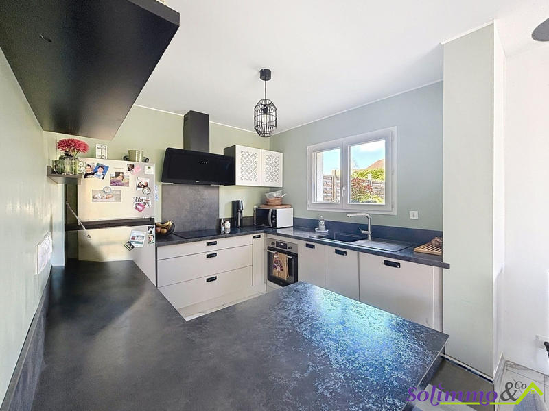 Maison - 91 m² - 4 pièces