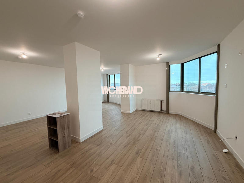 Appartement - 140 m² - 5 pièces