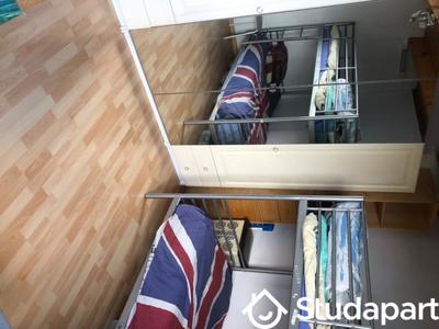 Chambre - 12 m² - 1 pièce