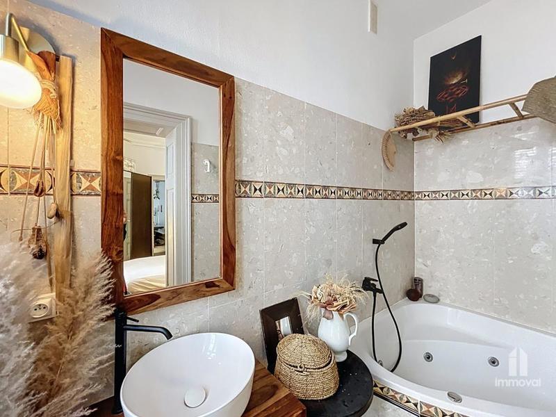 Appartement - 99 m² - 4 pièces