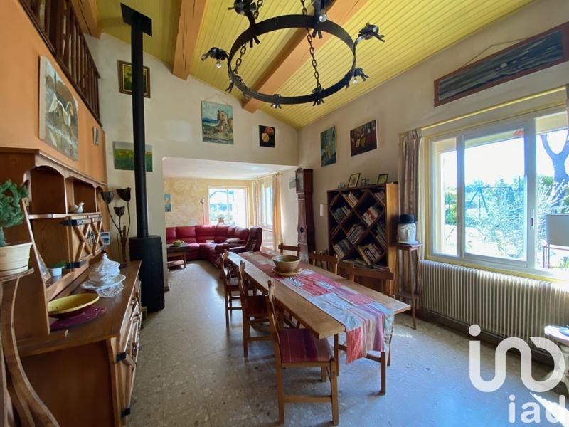 Maison - 212 m² - 9 pièces