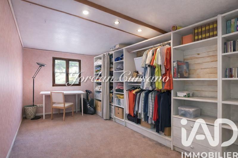 Maison - 137 m² - 5 pièces