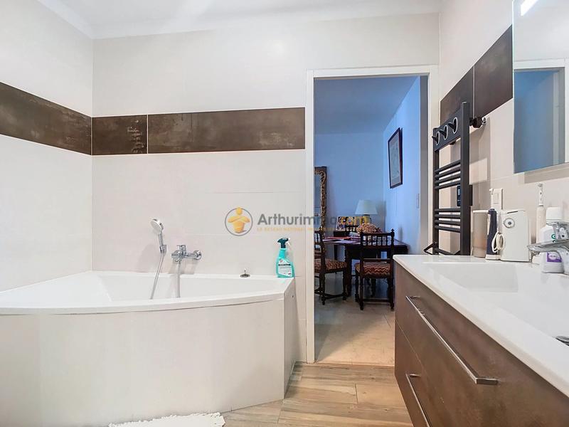 Appartement - 80 m² - 3 pièces