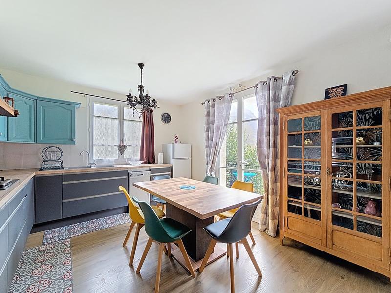 Immeuble - 240 m² - 20 pièces