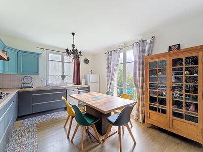 Immeuble - 240 m² - 20 pièces