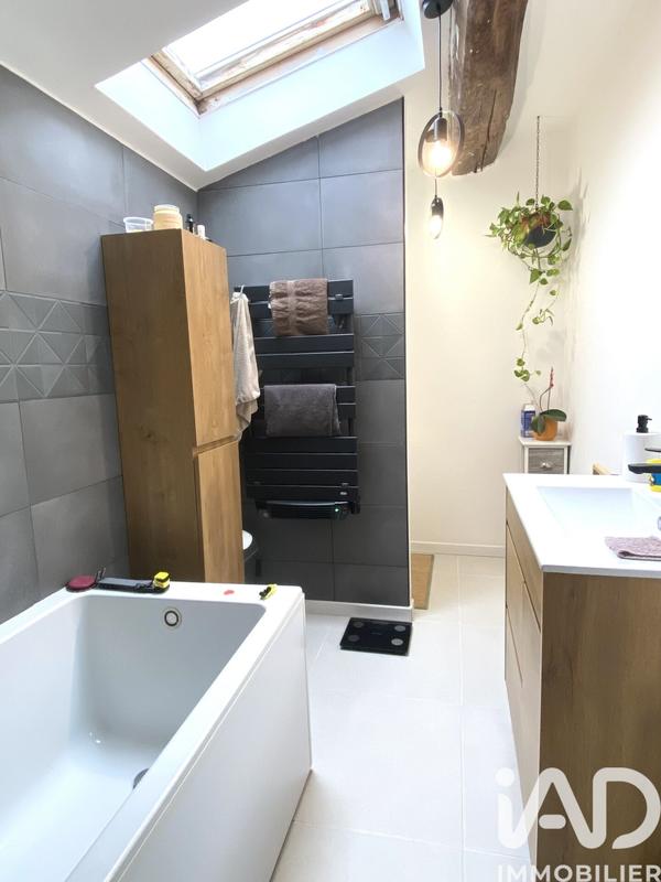 Maison - 97 m² - 4 pièces