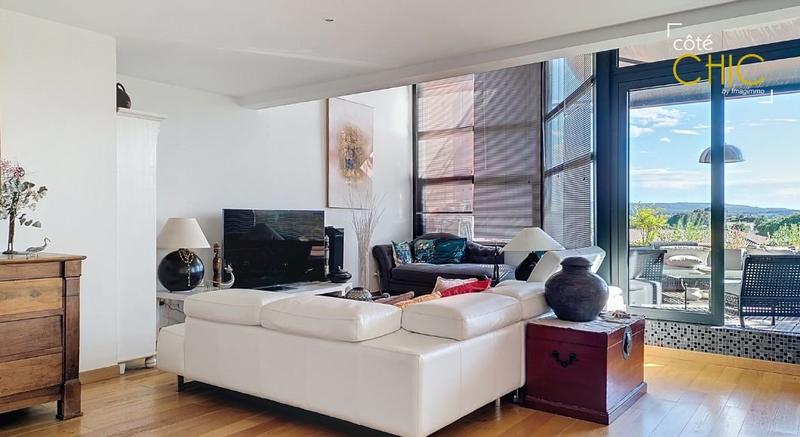 Appartement sur toit - 145 m² - 4 pièces