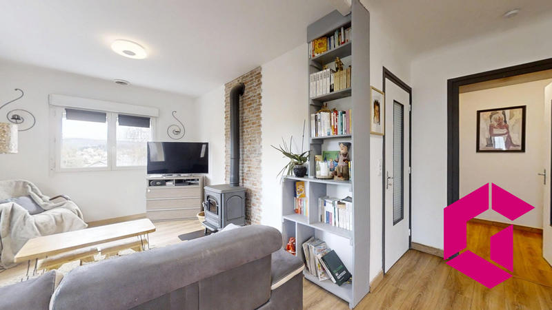 Maison traditionnelle - 90 m² - 5 pièces