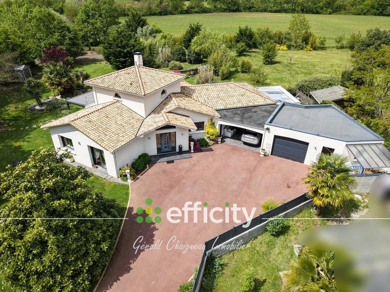 Maison - 177 m² - 6 pièces