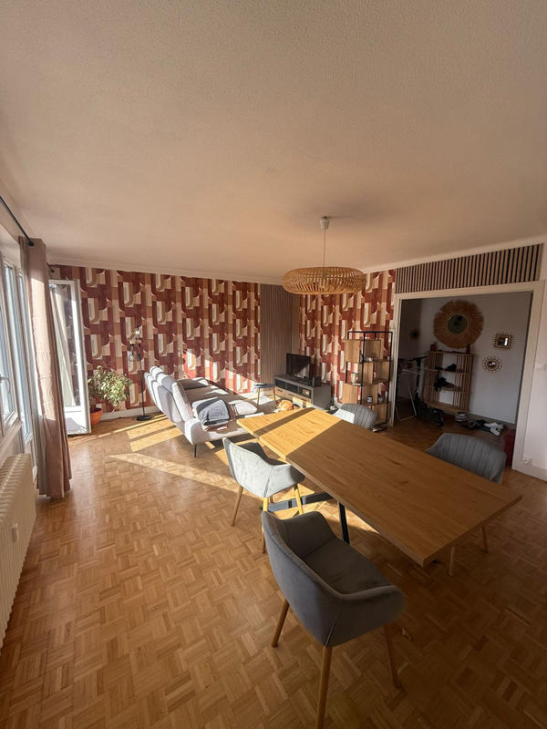 Appartement - 83 m² - 3 pièces