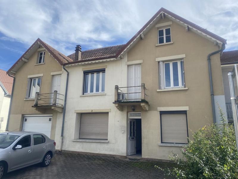 Maison - 448 m² - 9 pièces