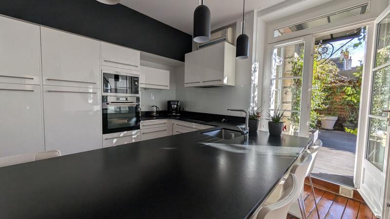 Immeuble - 146 m² - 8 pièces