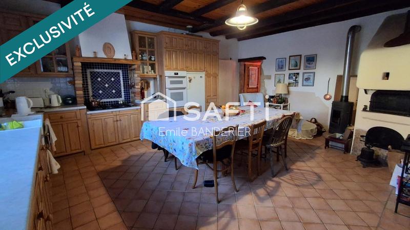 Maison - 234 m² - 6 pièces