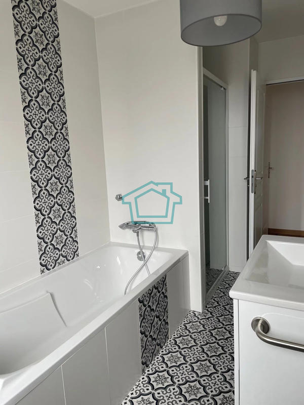 Maison - 89 m² - 4 pièces