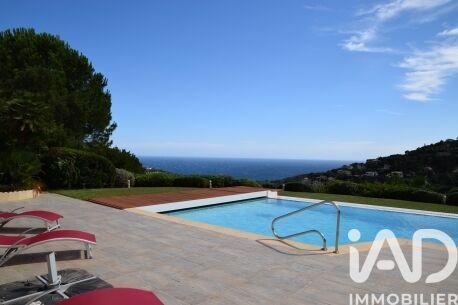 Maison - 352 m² - 7 pièces