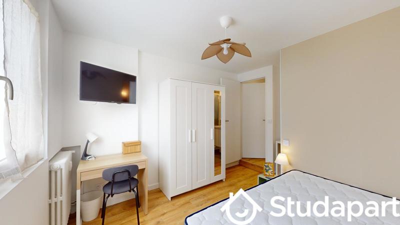 Chambre - 11 m² - 1 pièce