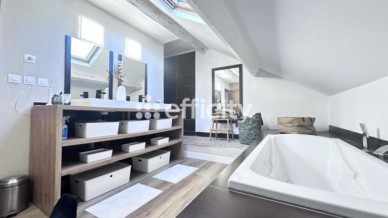 Villa - 130 m² - 4 pièces