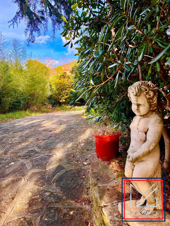 Villa - 200 m² - 10 pièces