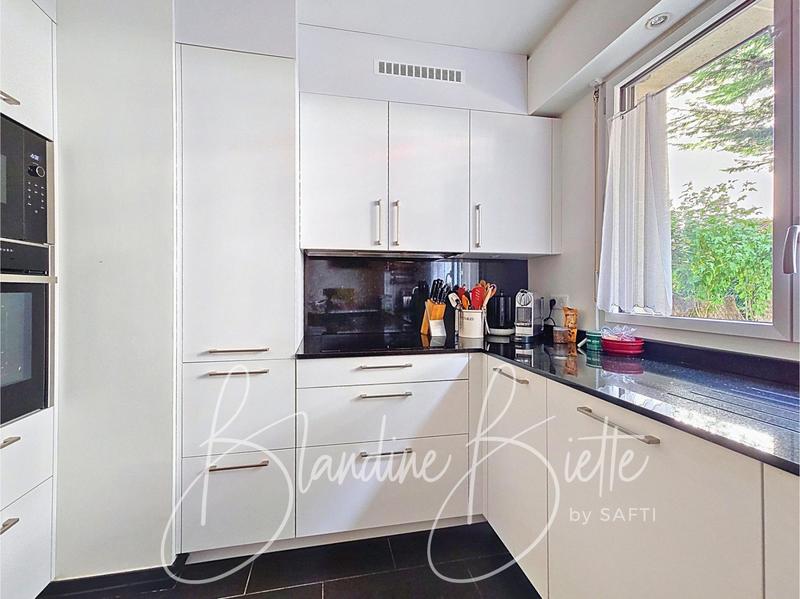 Appartement - 99 m² - 5 pièces