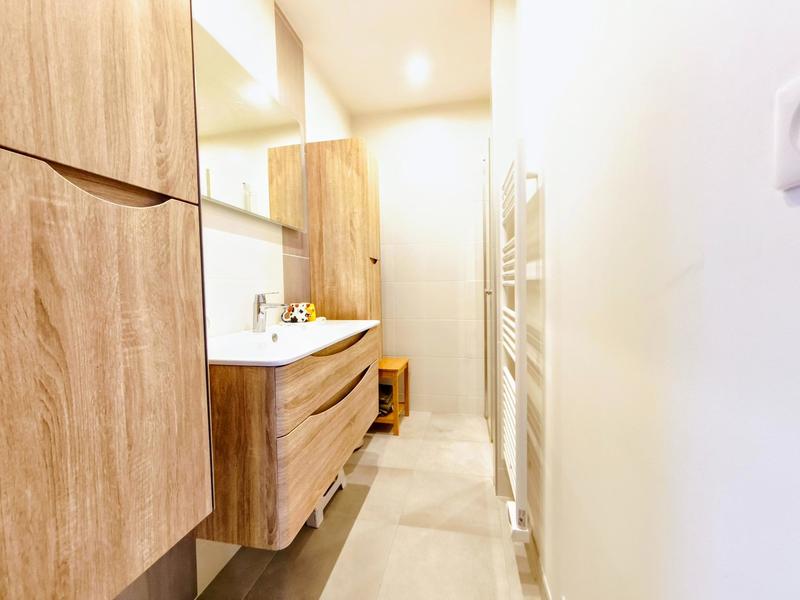 Maison - 245 m² - 8 pièces