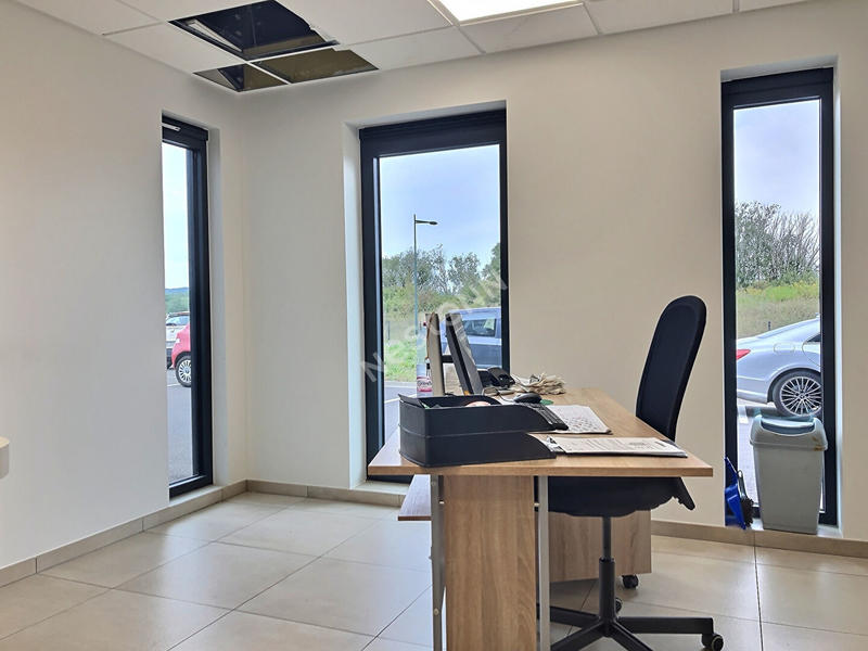 Bureau - 270 m²