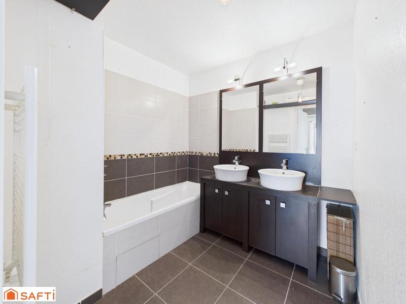 Appartement - 84 m² - 4 pièces