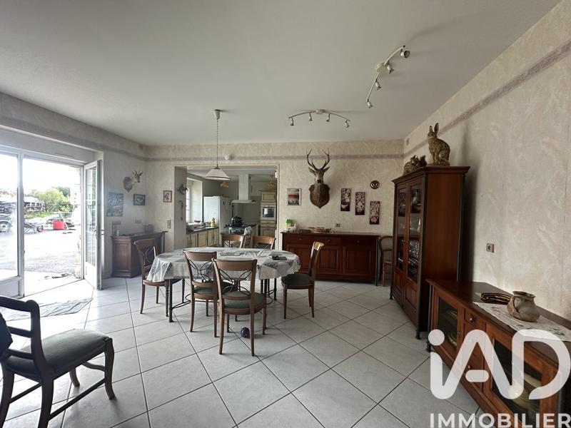 Maison - 182 m² - 3 pièces