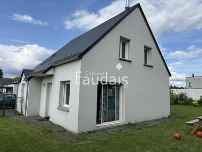 Maison - 98 m² - 5 pièces