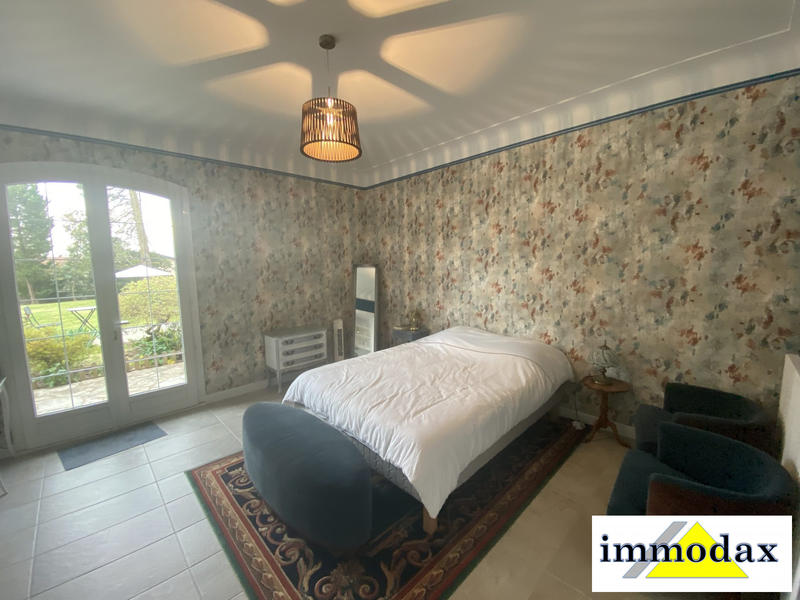 Maison - 450 m² - 10 pièces