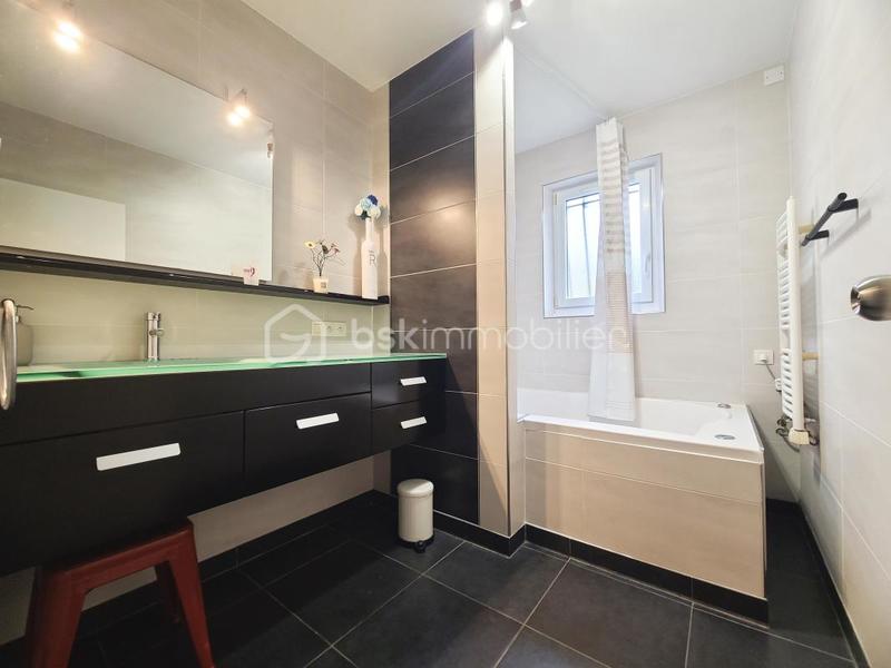 Pavillon - 131 m² - 7 pièces