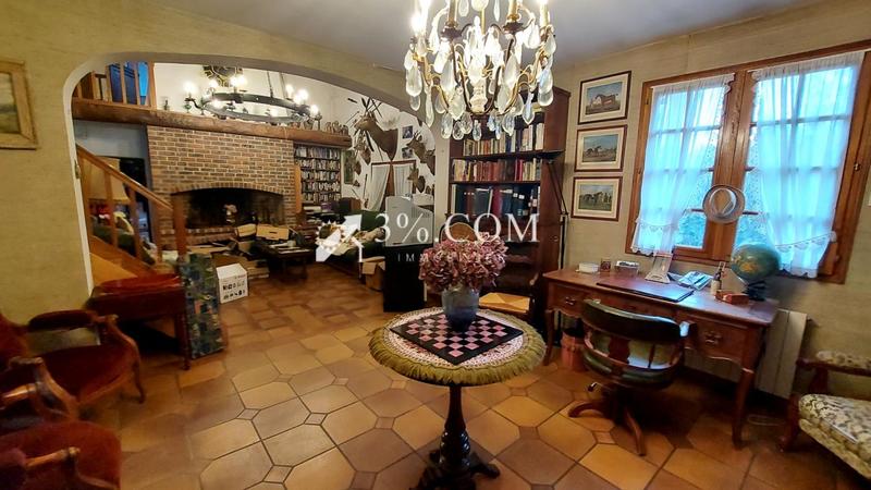 Maison - 258 m² - 12 pièces