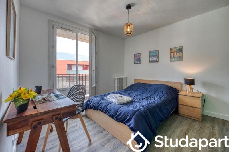 Appartement - 93 m² - 4 pièces