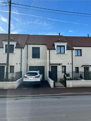 Maison - 90 m² - 4 pièces