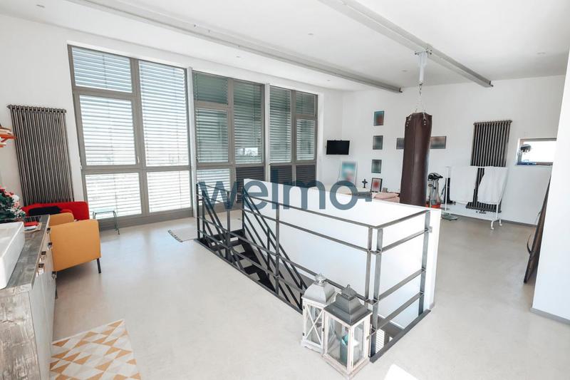 Loft - 175 m² - 5 pièces