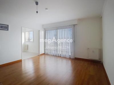 Appartement - 98 m² - 5 pièces