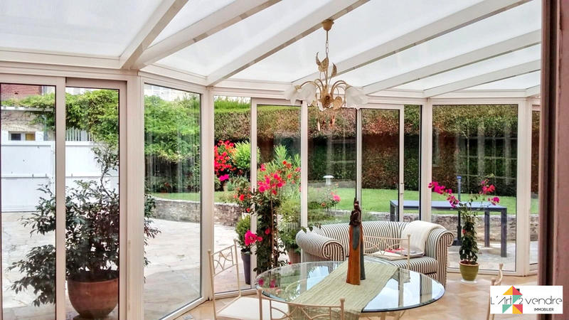 Maison - 185 m² - 6 pièces