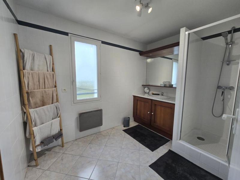 Maison jumelée - 94 m² - 4 pièces