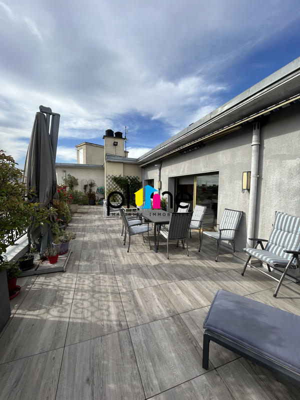 Appartement - 200 m² - 4 pièces