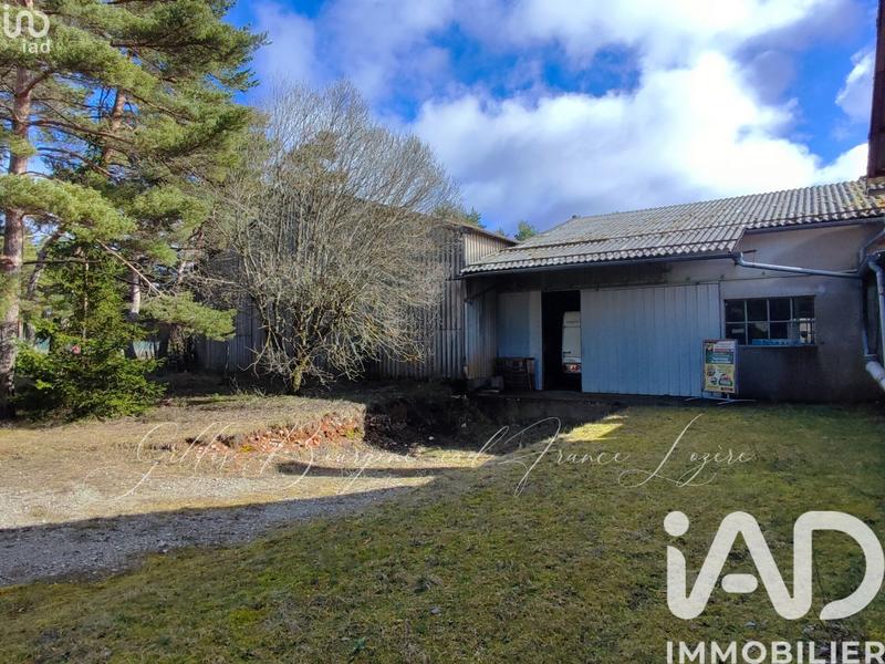 Maison - 325 m² - 1 pièce