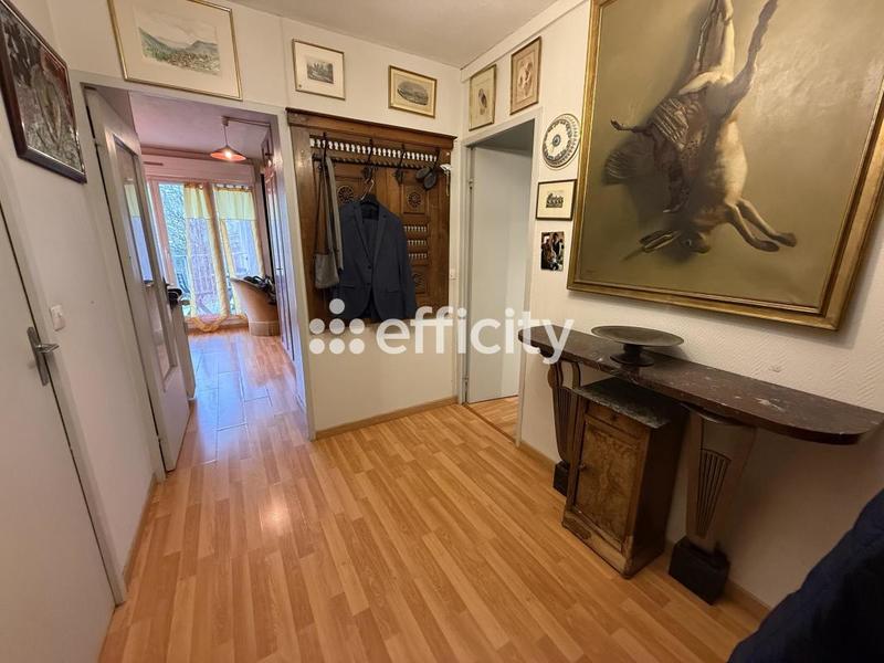 Appartement - 99 m² - 5 pièces