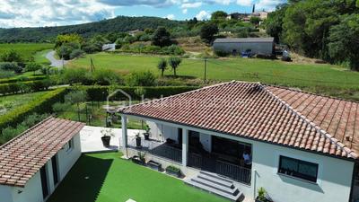 Villa - 137 m² - 5 pièces