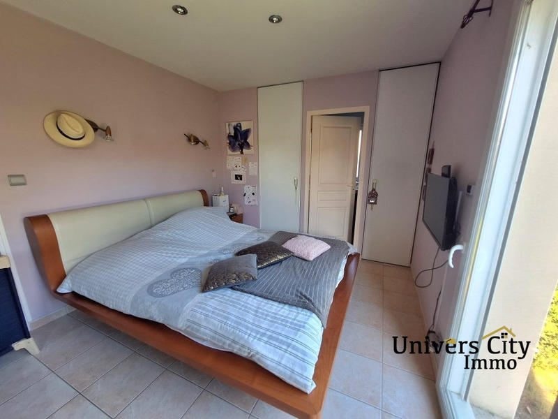 Maison - 178 m² - 8 pièces