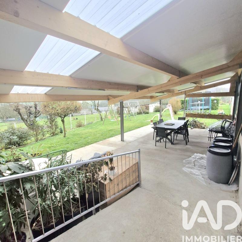 Maison - 234 m² - 8 pièces