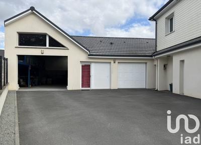 Maison - 210 m² - 6 pièces